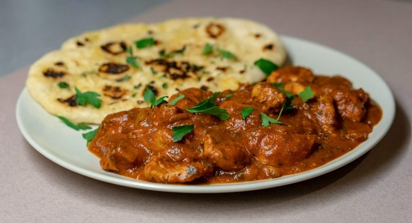 Comment préparer des plats indiens épicés sans utiliser de produits laitiers?