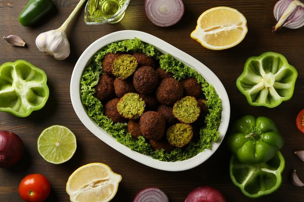 Peut-on réaliser des falafels au four sans friture pour un snack sain?